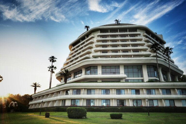 Experience Luxury and Excitement at CasinoWent.com